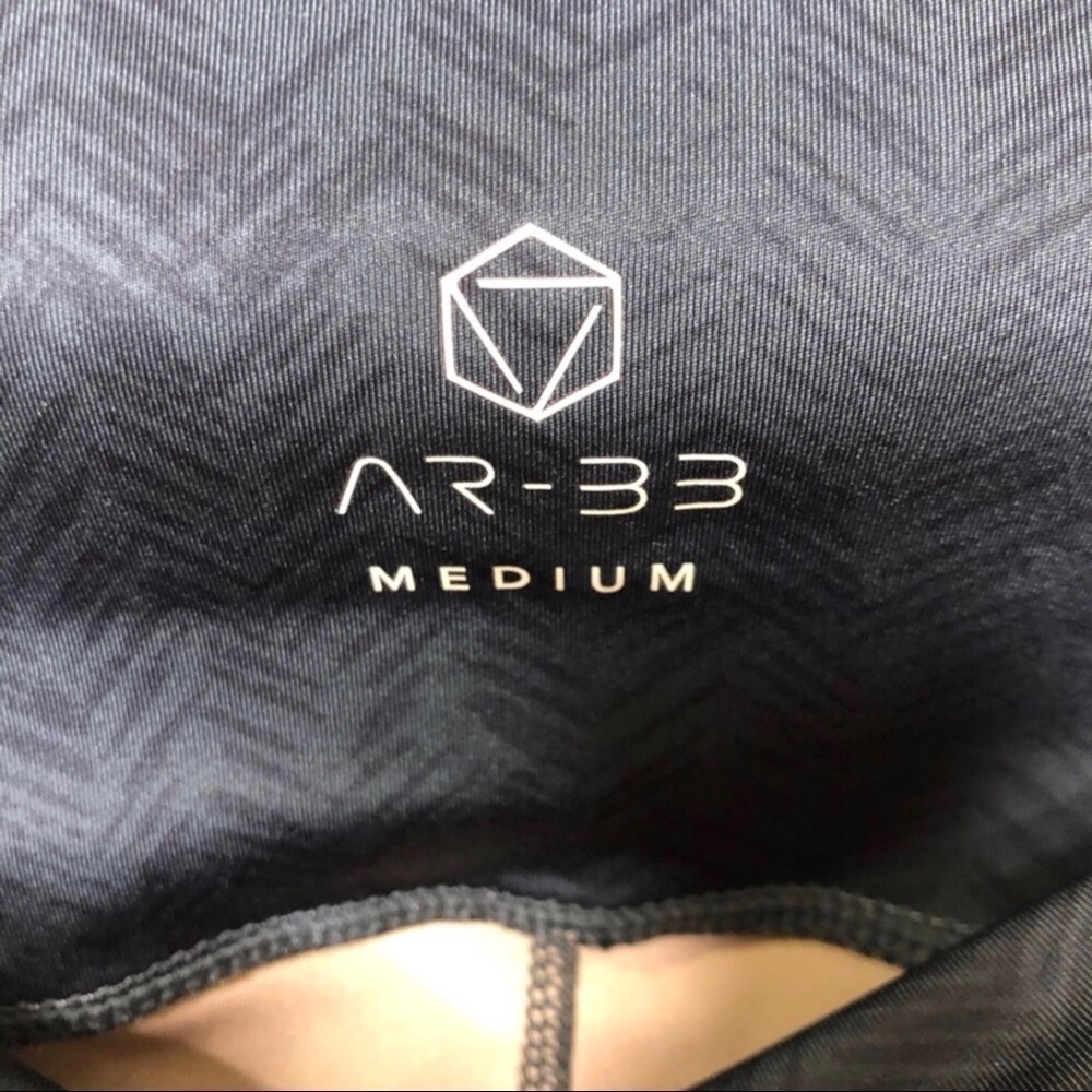 AR-33 Alpha High Waist Ombre Leggings Size Medium Purple Activewear High Waist - Picture 9 of 11